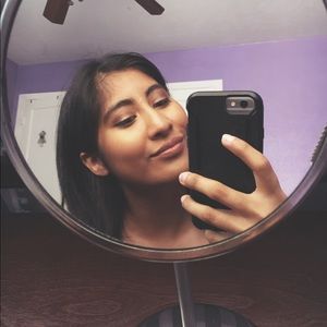 Meet your Posher, Mayra